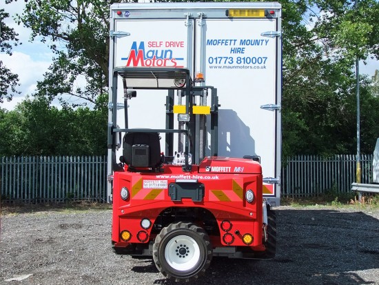 26 tonne Moffett Curtain Side Day Cab Rental 06
