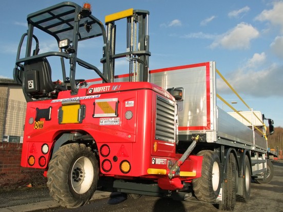 26 tonne Moffett Dropside Day Cab Rental 13
