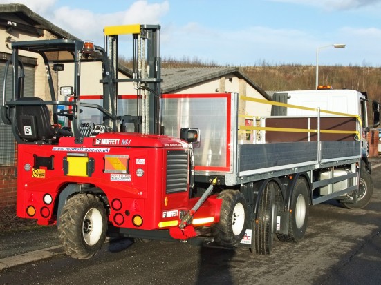 26 tonne Moffett Dropside Day Cab Rental 14