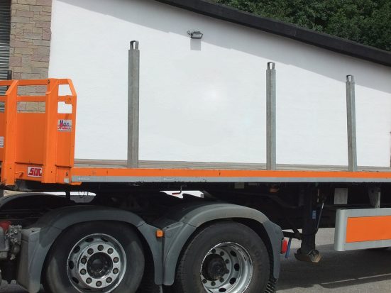 Flatbed Tri-Axle Moffett Trailer_HIRE_13