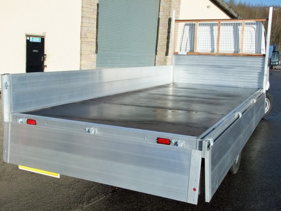 VW Crafter 16 foot Dropside Rental 09