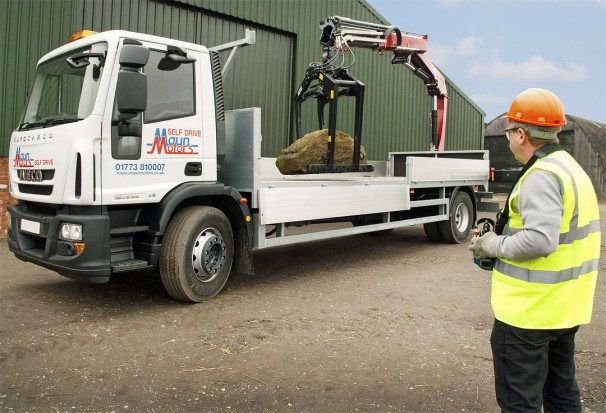 hire-brick-grab-remote-in-use-02