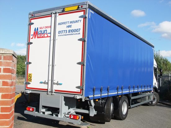 iveco-26t-moffett-curtain_hire_06