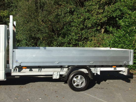 ldv-v80-dropside_hire_03