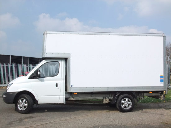 ldv-v80-luton-tlift_hire_ybf_03_S