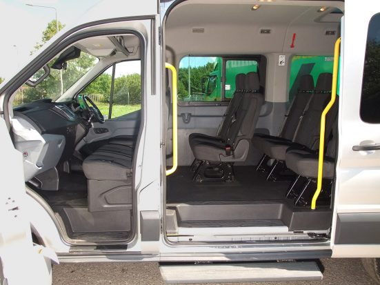 transit-12seat_onv_04