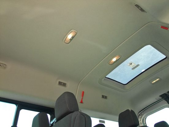 transit-12seat_onv_28